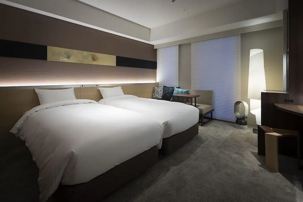Cross Hotel Kyoto 4*,